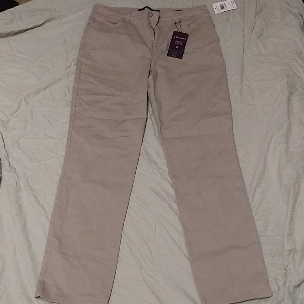 Gloria Vanderbilt Slimming Jeans